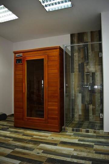 Фото номера Вилла с 3 спальнями Виллы The Lake House г. Gorna Dikanya 24